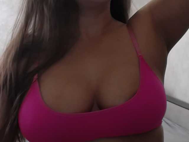 Amaretty live cam on BongaCams