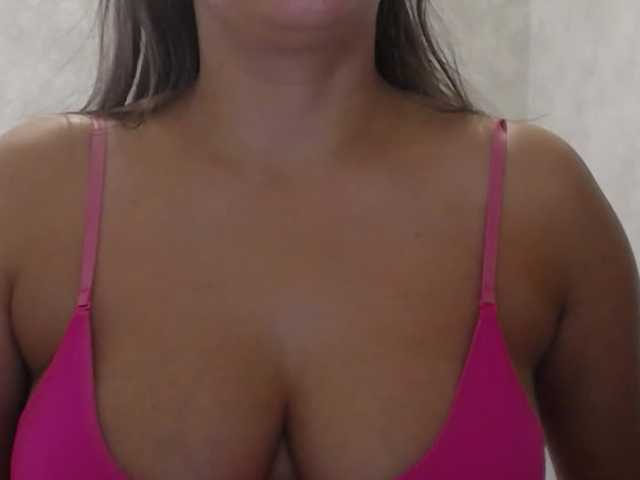Amaretty live cam on BongaCams