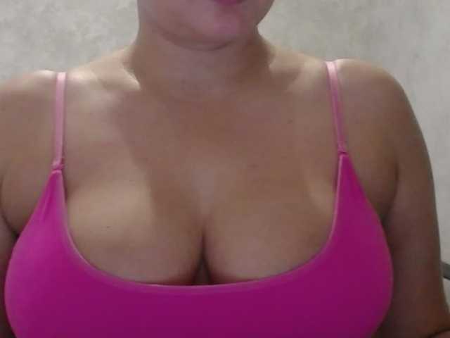 Amaretty live cam on BongaCams