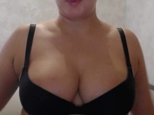 Amaretty live webcam show