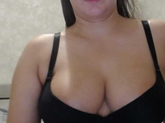 Amaretty live cam on BongaCams