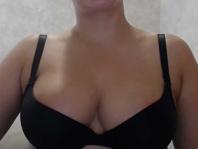 Amaretty live cam on BongaCams