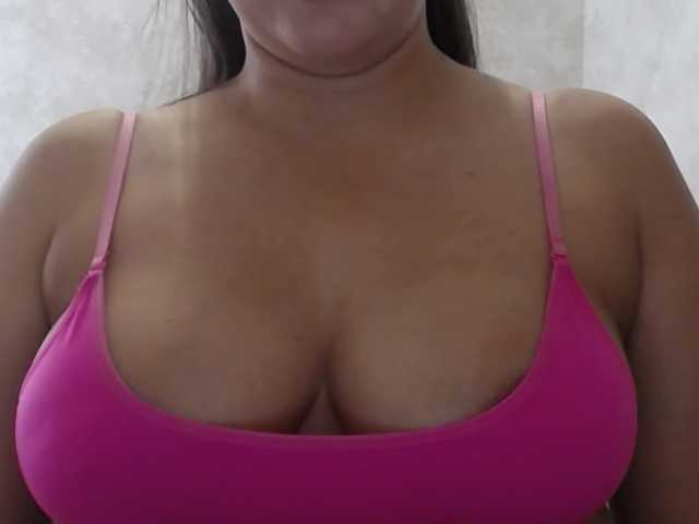 Amaretty live cam on BongaCams
