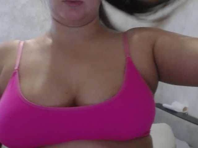 Amaretty live cam on BongaCams