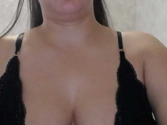Amaretty live cam on BongaCams
