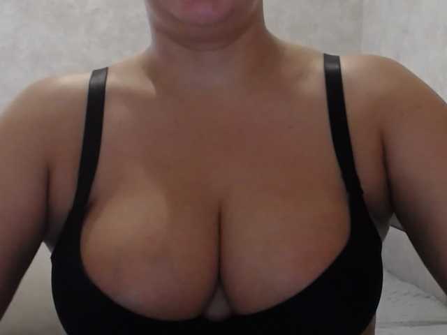 Amaretty live webcam show