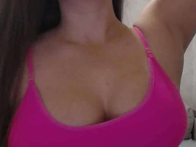 Amaretty live cam on BongaCams