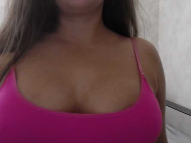 Amaretty live cam on BongaCams