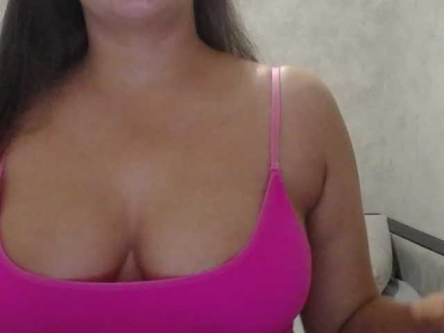 Amaretty live cam on BongaCams