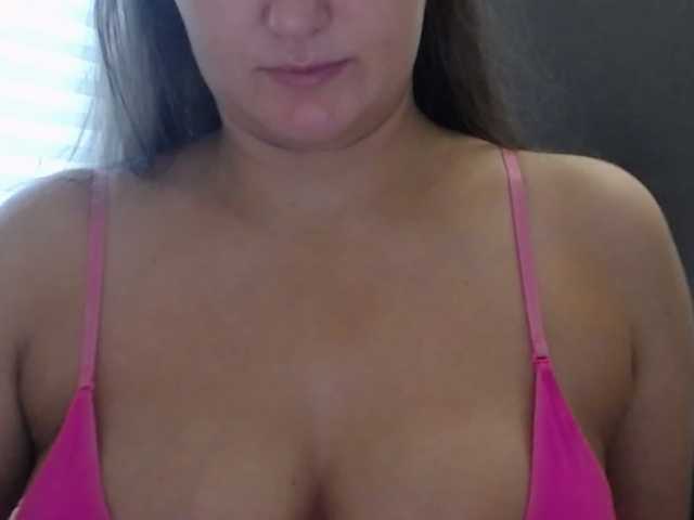 Amaretty live cam on BongaCams
