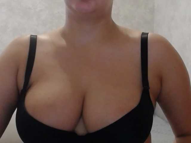 Amaretty live cam on BongaCams
