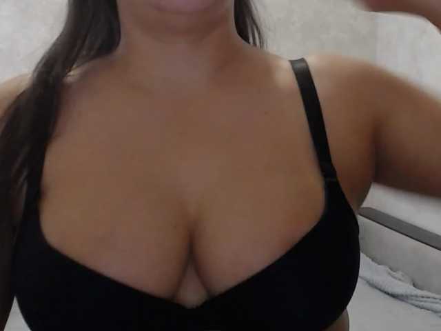 Amaretty live cam on BongaCams