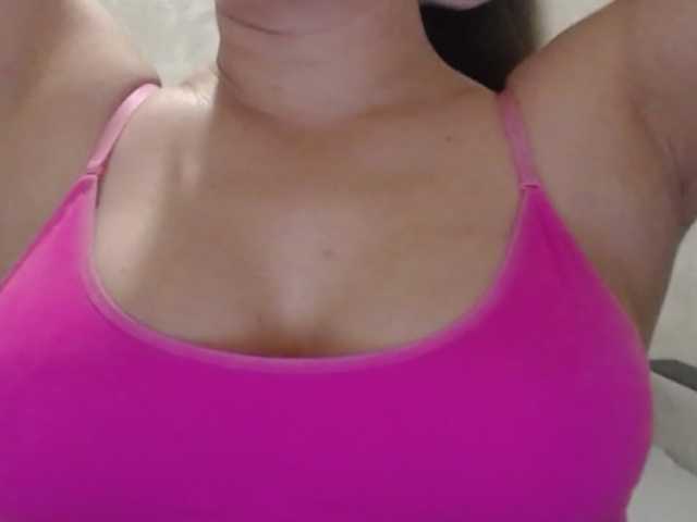 Amaretty live cam on BongaCams