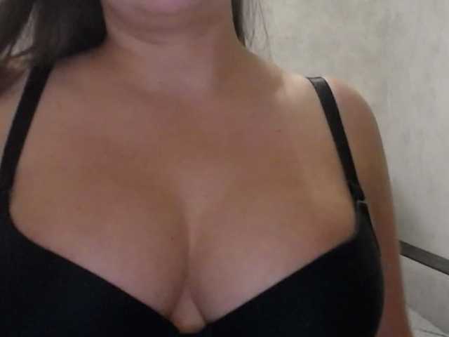 Amaretty live webcam show