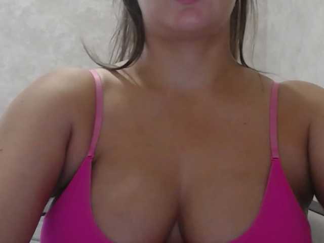 Amaretty live cam on BongaCams
