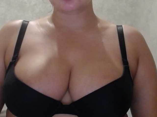 Amaretty live webcam show