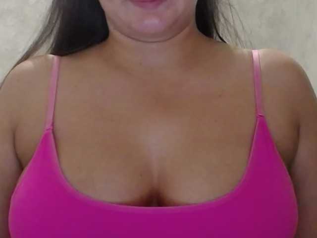 Amaretty live cam on BongaCams