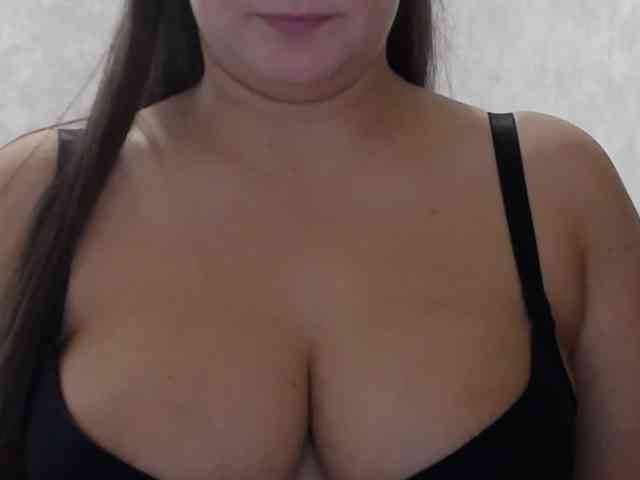 Amaretty Sex Cam Show