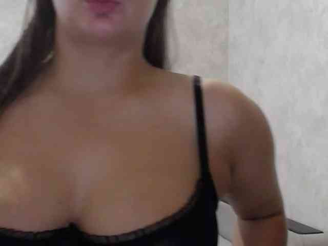 Amaretty Sex Cam Show