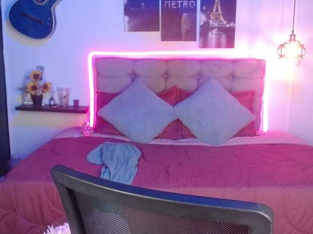 keyla01 live cam on BongaCams
