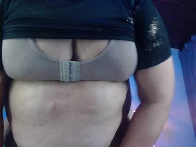 keyla01 live cam on BongaCams