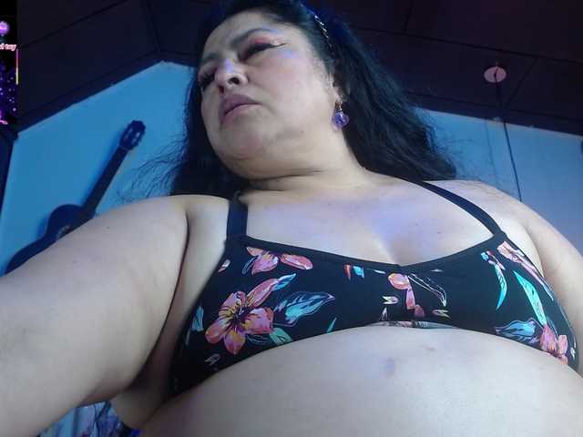 keyla01 live webcam show