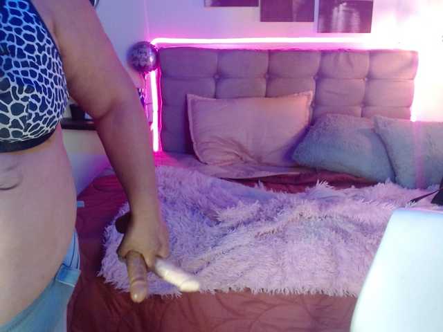 keyla01 live cam on BongaCams