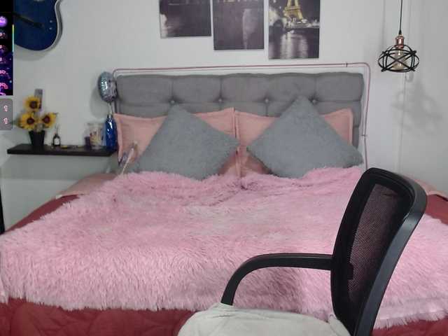 keyla01 live webcam show