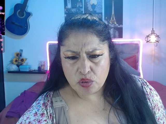 keyla01 live cam on