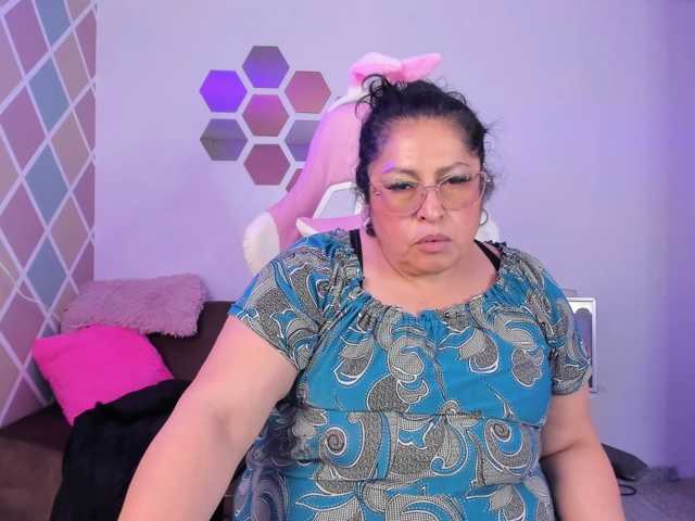 keyla01, en vivo ahora en BongaCams