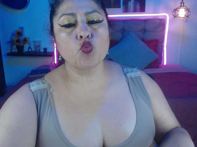 keyla01 live cam on BongaCams