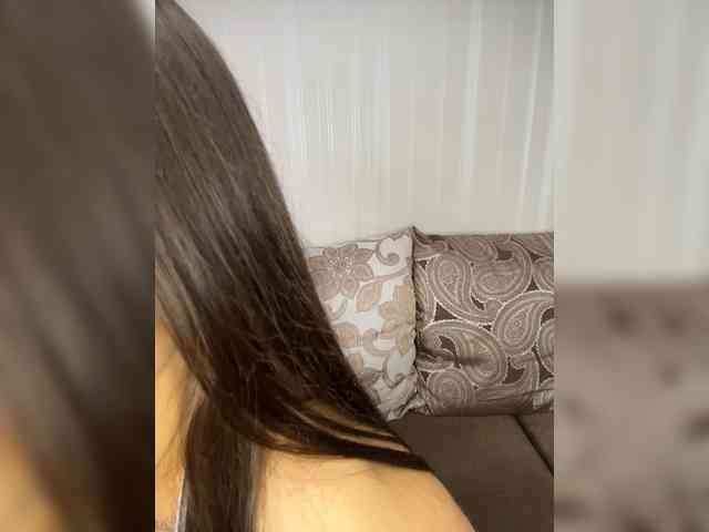 MmUuuLaLalala webcam