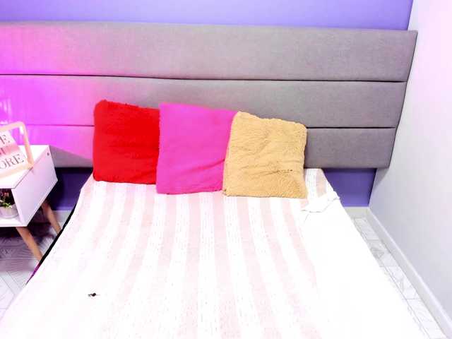AshleyRobert live webcam show