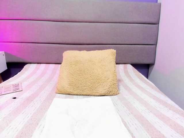 AshleyRobert live cam on BongaCams
