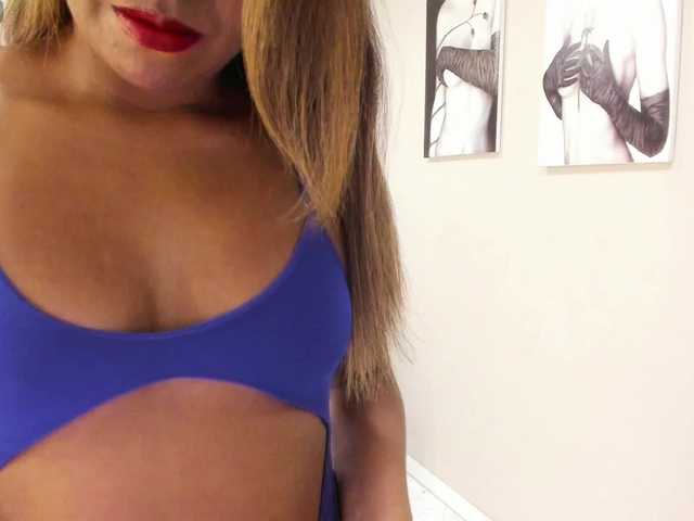 AshleyRobert