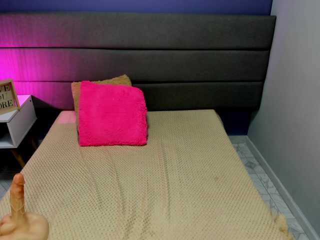 AshleyRobert live cam on BongaCams