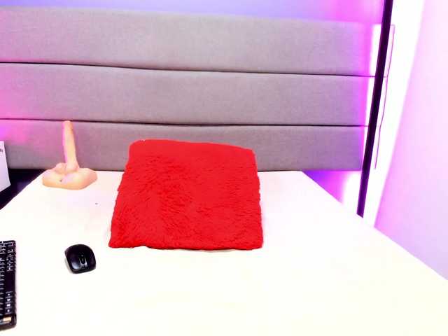 AshleyRobert live cam on BongaCams