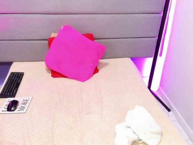 AshleyRobert webcam