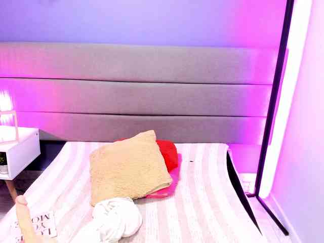 AshleyRobert webcam