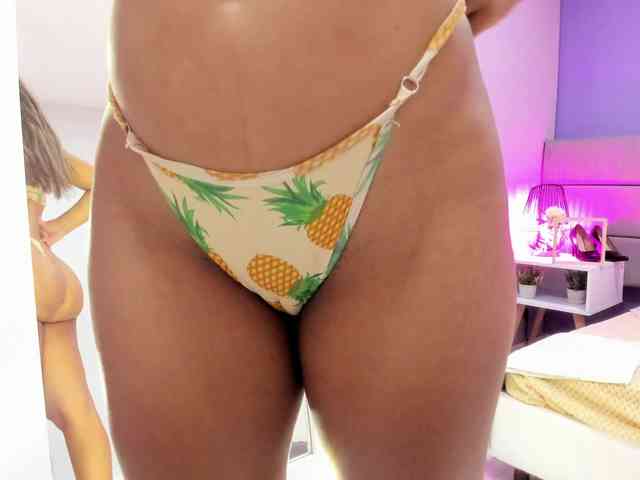 AshleyRobert webcam