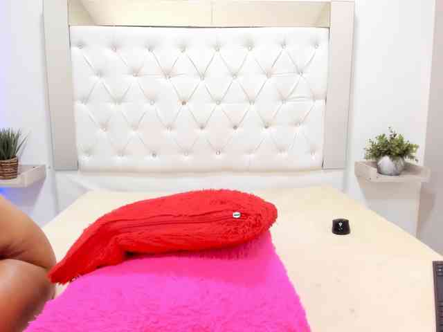 AshleyRobert webcam