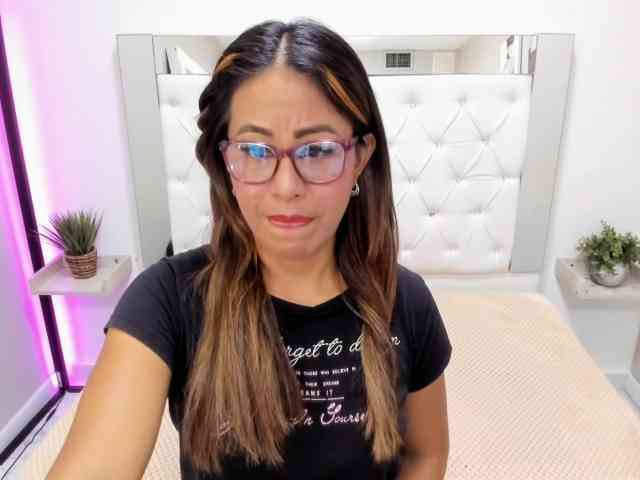 AshleyRobert