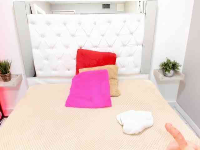 AshleyRobert webcam