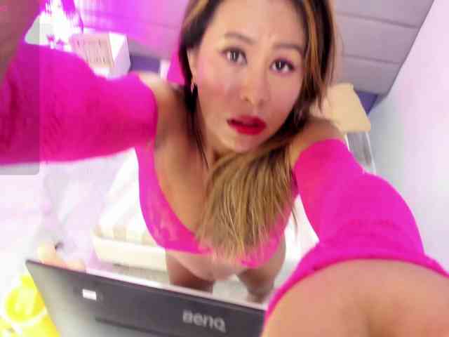 AshleyRobert