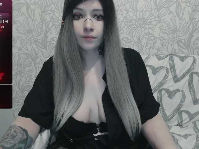 GeraBrown Live Cam and Statistics on UnifiedCams