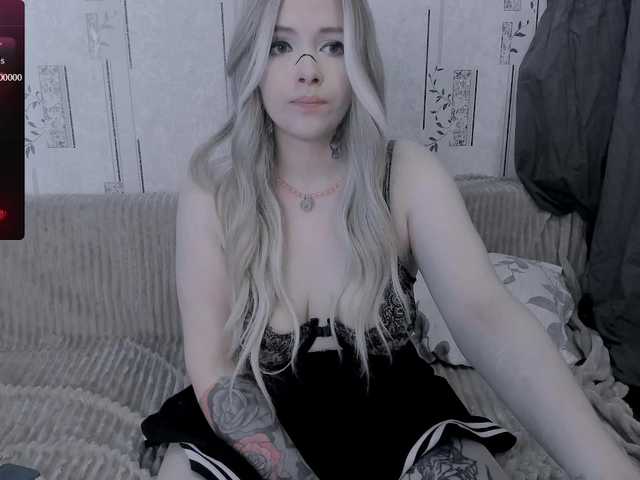 AlternativeGirl preview