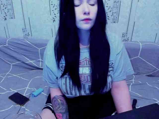 Model: Mikky_lovense