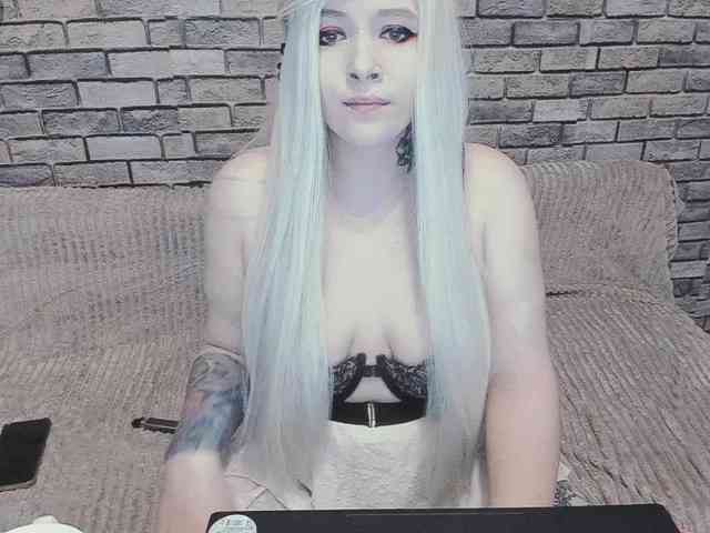 Mikky_lovense webcam
