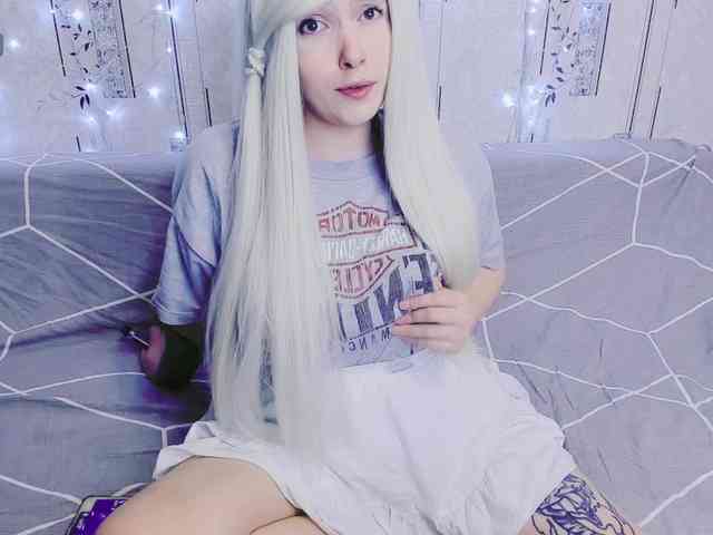 Model: MikkyLovense