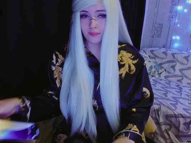 MikkyLovense webcam
